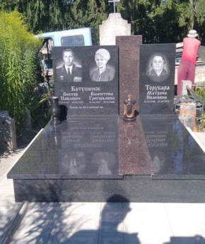 Памятник двойной 22